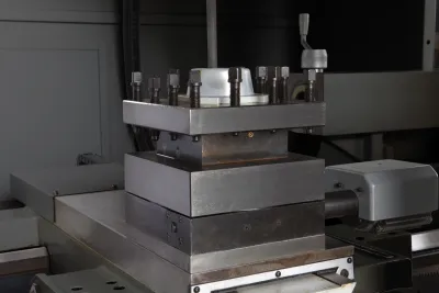 Фото JET JCT-32 CNC токарный станок с ЧПУ Siemens 828D (Fanuc 0i) в интернет-магазине ToolHaus.ru